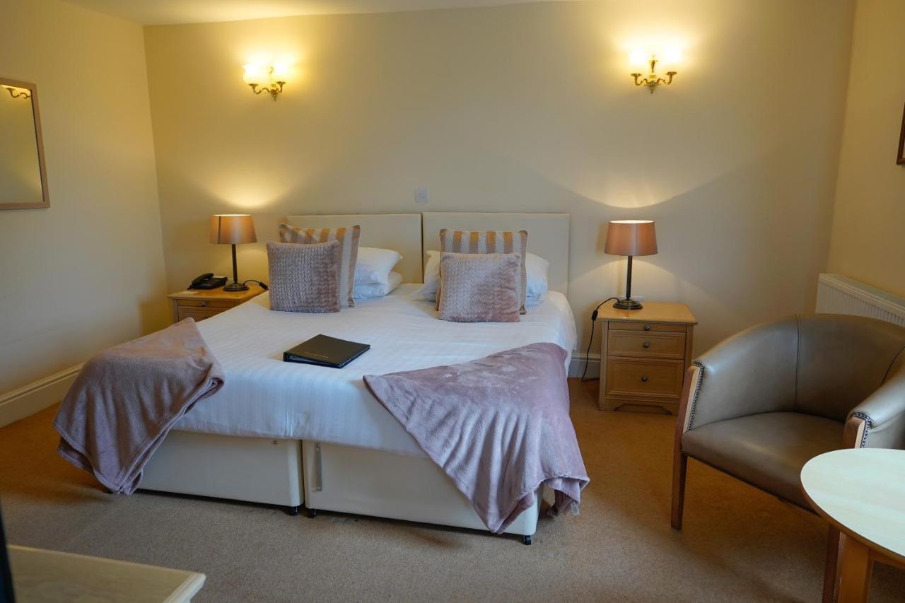 Waveney House Hotel Бекклс Экстерьер фото