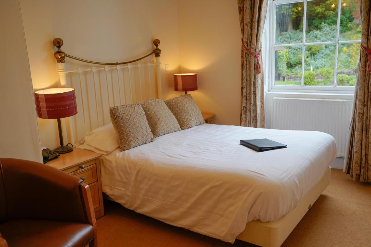 Waveney House Hotel Бекклс Экстерьер фото